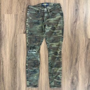 Lucky brand camo Charlie super skinny jean 2/26